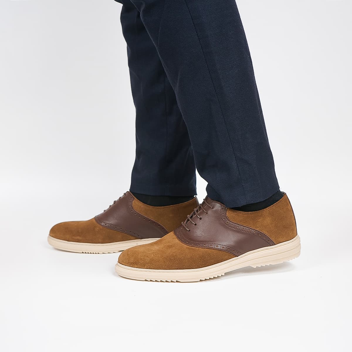 Ref:83 Roxbury Tabac