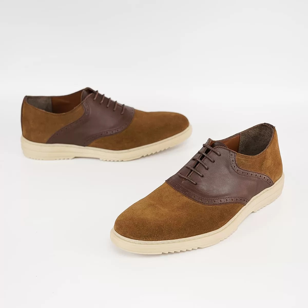 Ref:83 Roxbury Tabac